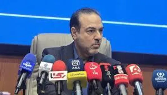 وقتی معاون وزیر، تریبون سلامت را با تریبون شعار اشتباه می&zwnj;گیرد!