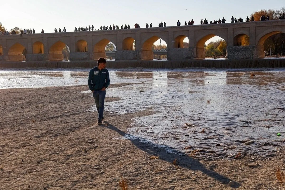 استاندار اصفهان: آب زاینده‌رود بازگشایی می‌شود