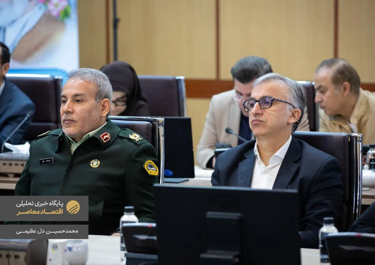 امروز ۳۱ فروردین ۱۴۰۴ در سال «سرمایه گذاری برای تولید»، در مراسمی با حضور وزیر راه و شهرسازی، مدیرعامل شرکت راه‌آهن، مدیرعامل شرکت بهینه‌سازی مصرف سوخت و رئیس کمیسیون عمران مجلس، دو تفاهمنامه سرمایه گذاری به میزان ۶۴ هزار میلیارد تومان از سوی مدیرعامل راه‌آهن با شرکت قطار‌های آوان ریل (منتسب به بابک زنجانی) و کشت و صنعت پارس افق هشتگرد به امضا رسید.