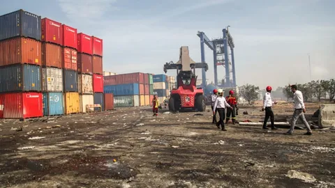 بیمه مرکزی: بیمه‌ها اختیارت لازم را به شعب بندرعباس تفویض کنند