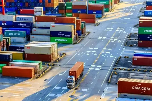 دپوی بی&zwnj;ضابطه، تهدیدی پنهان در بنادر ایران