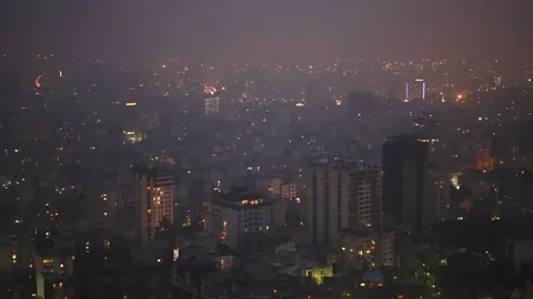قطعی برق در مناطقی از جنوب تهران به علت وقوع طوفان