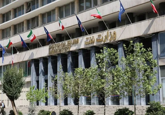 بازدید سرزده رئیس&zwnj;جمهوری از وزارت نفت