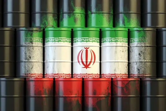 تولید ۳ میلیون و ۳۸۰ هزار بشکه&zwnj;ای نفت ایران در دهمین ماه ۲۰۲۵