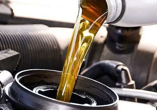 فرصت ۱۰ روزه به رانندگان واجد شرایط برای دریافت روغن موتور رایگان