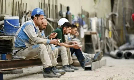 تاوان قطع برق واحدهای اقتصادی را کارگران می دهند