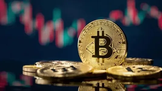قیمت بیت کوین و ارز&zwnj;های دیجیتال امروز پنجشنبه ۱ مرداد ۱۴۰۵ + جدول