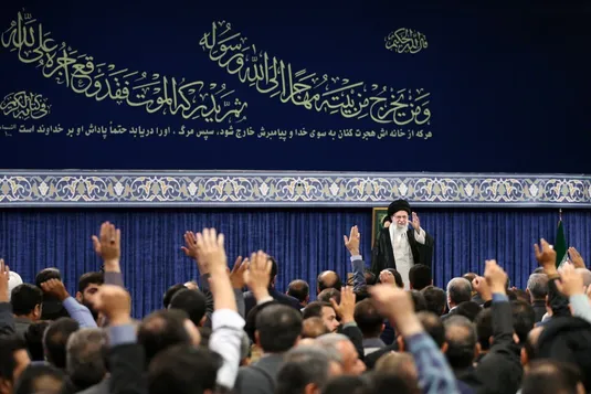رهبر انقلاب: خدمات شهید رئیسی مایه آبرو، عزت و اعتبار ملی بود/ آمریکایی&zwnj;ها یاوه&zwnj;گویی نکنند