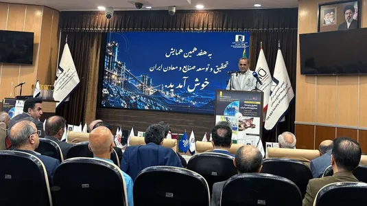 ضرورت همکاری صنایع برای توسعه فناوری و کاهش هزینه&zwnj;های تولید