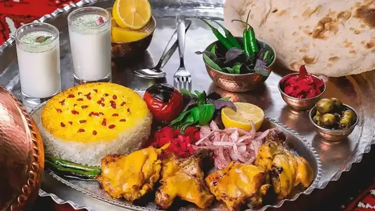 افزایش هفتگی قیمت غذا؛ مردم رستوران نمی&zwnj;روند
