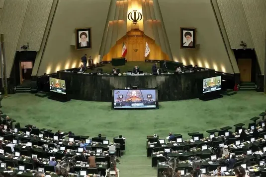 تیم اقتصادی دولت برای توضیح درباره ارز به مجلس می&zwnj;رود