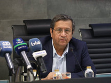 همتی: برای حل مشکل پیمانکاران ایرانی در عراق با بانک مرکزی عراق مذاکره می‌کنیم / پیشنهاد استفاده از ۵۰۰ میلیون دلار منابع ایران برای صدور ضمانت‌نامه