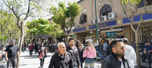 فعالیت روزمره کسبه و مردم در بازار تهران؛ نبض اقتصاد در پایتخت خوب می&zwnj;زند