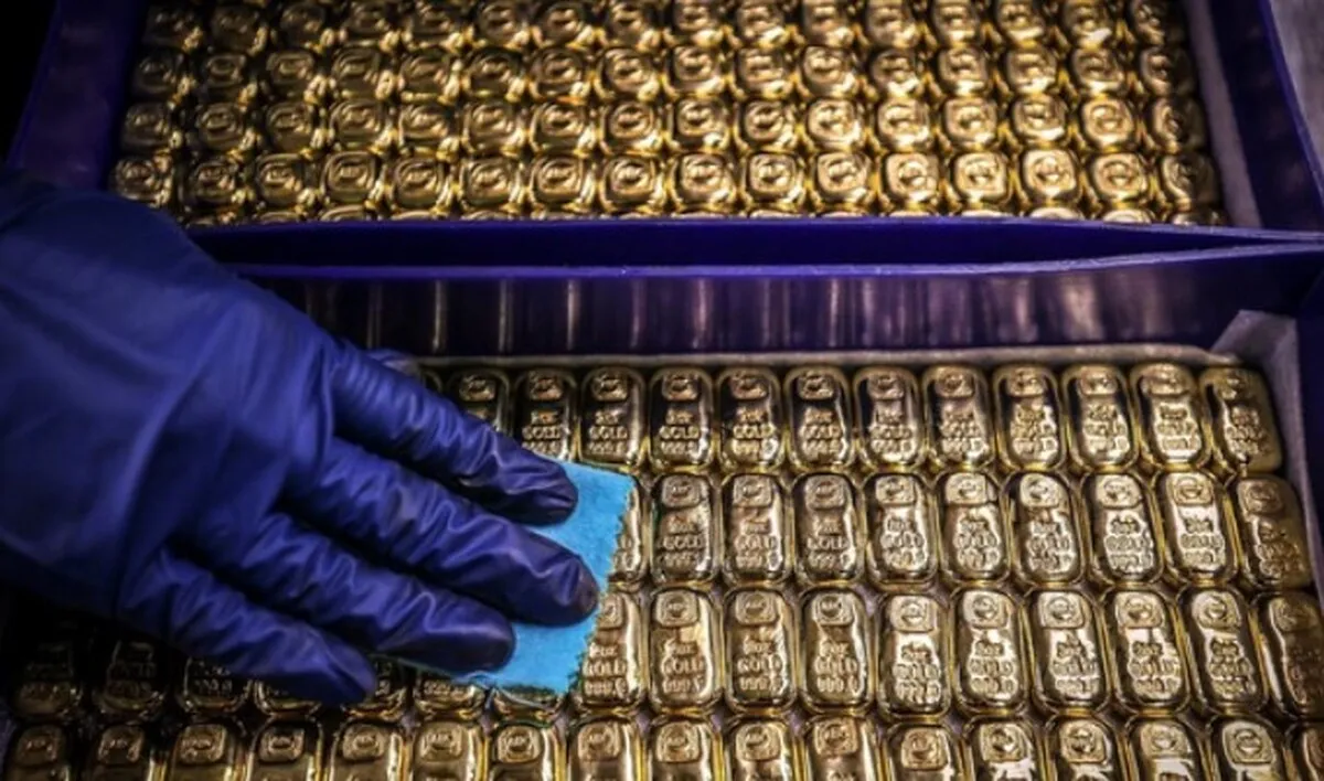 ریزش ۱۰۲ دلاری اونس جهانی در یک روز