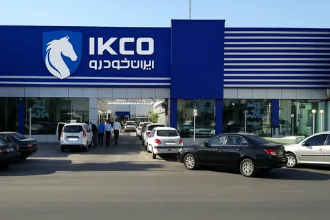 منفعت خودروساز در گرانی کفِ بازار؛ خودروسازان داخل پایِ کار آرام‌سازی نرخ‌ها نیستند