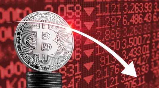 فشار فروش بیت&zwnj;کوین افزایش یافت؛ ۱ میلیارد دلار در چند دقیقه جابه&zwnj;جا شد