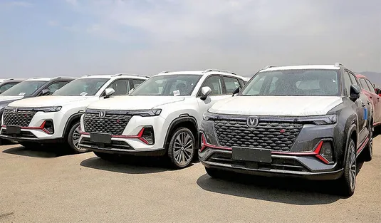واردات خودرو به بندر سیریک از امروز آغاز می&zwnj;شود