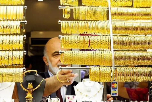 طلای ۱۸ عیار نرخ ارز دلار سکه طلا پنجشنبه ۶ آذر ۱۴۰۴ + جدول