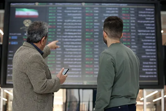 بلاتکلیفی سهامداران در ریزش&zwnj;های بورس و بی&zwnj;برنامگی دولت