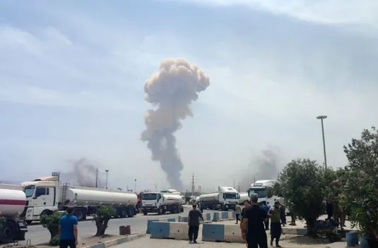 شرکت پالایش و پخش: انفجار در بندر شهید رجایی ارتباطی با تأسیسات نفتی ندارد