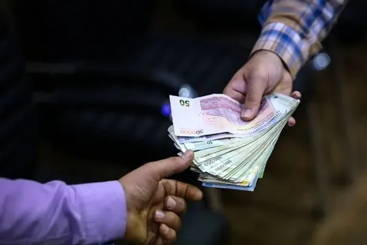 حقوق کارمندان ترمیم می&zwnj;شود؟ پاسخ رئیس کمیسیون اجتماعی مجلس