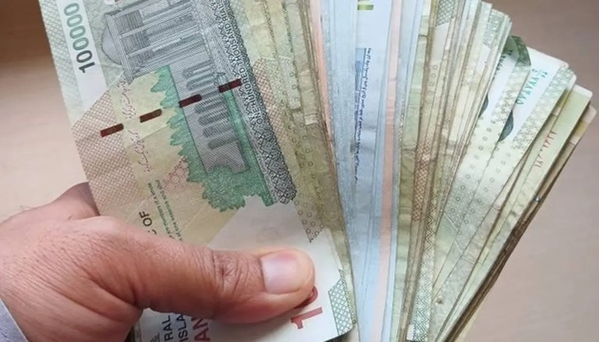 پیشنهاد افزایش حداقل ۲۰ درصدی حقوق کارمندان در لایحه بودجه ۱۴۰۴