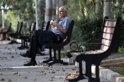 قانون الزام بیمه بازنشستگان باید اجرایی شود