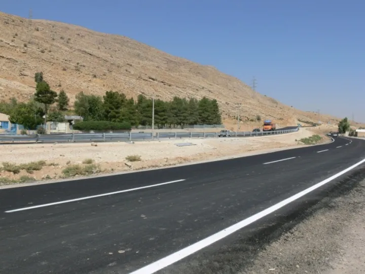 توافق برای تکمیل ۱۰۰ کیلومتر باقی‌مانده بزرگراه شیراز-عسلویه با مشارکت پتروشیمی‌ها