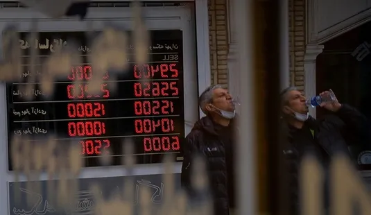 تاب&zwnj;آوری بالای بازار ارز در پیچ&zwnj;وتاب شوک&zwnj;های سیاسی