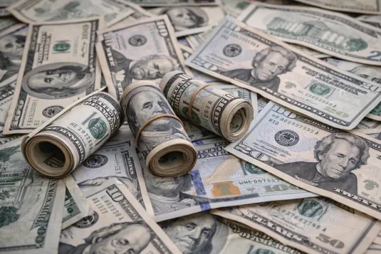 بازار ارز در آخرین روز هفته / نوسان کاهشی نرخ یورو در مرکز مبادله