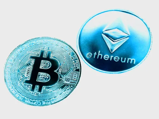 قیمت بیت&zwnj;کوین و اتریوم امروز چهارشنبه ۲۰ اسفند ۱۴۰۴
