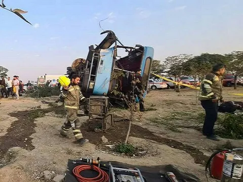 واژگونی اتوبوس کارکنان مجتمع گاز پارس جنوبی