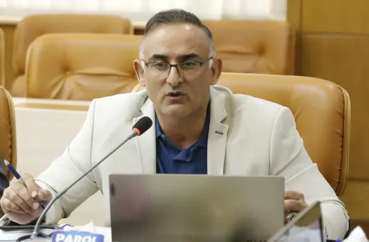 تعلیق ۸ دفتر خدمات مسافرتی به دلیل عدم پاسخ&zwnj;گویی به شکایات