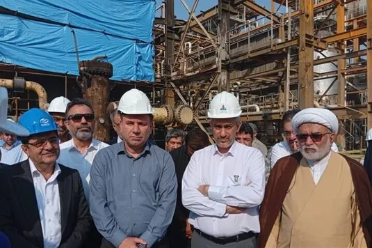 وزیر اقتصاد: تسریع در روند بازسازی صنایع آسیب&zwnj;دیده عسلویه اولویت دولت است