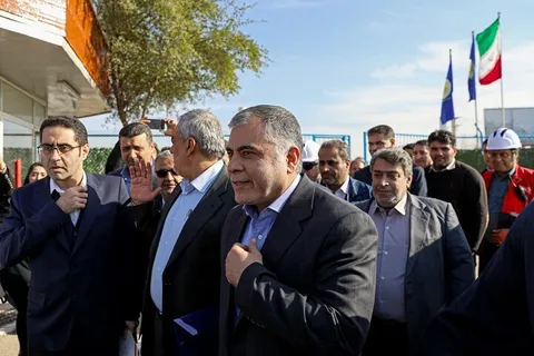 وزیر نفت: با وجود تحریم‌ها، در خصوص فروش نفت مشکلی نداریم