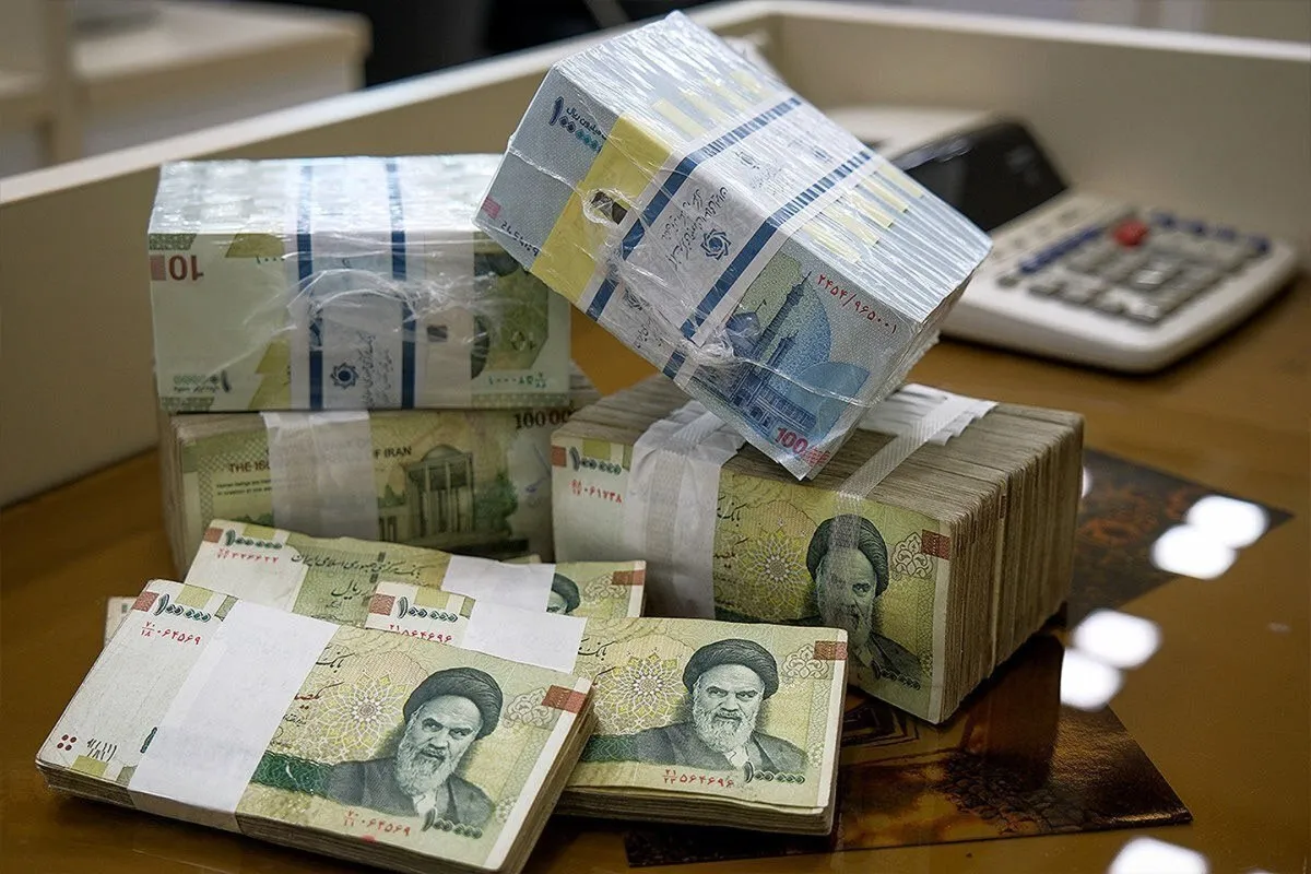 سیاست‌های غلط پولی عامل افت ارزش ریال؛ چاره کار تحقق رشد ۸ درصدی‌ست