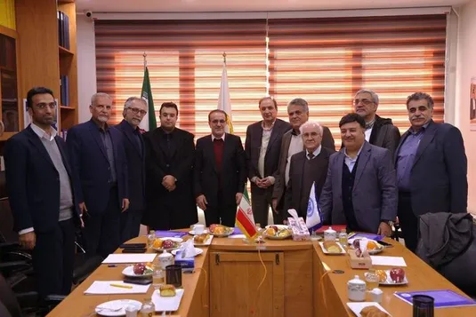 رئیس زاده: بیمه&zwnj;ها باید قیمت واقعی ویزیت پزشکان را بپردازند