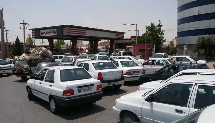 خودروسازان از مقصران ناترازی بنزین؛ دولت دنبال سامان‌دهی کارت جایگاه و خودرو فرسوده باشد