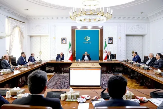 پزشکیان: از سرمایه&zwnj;گذاری در زمینه انرژی&zwnj;های تجدیدپذیر حمایت می&zwnj;کنیم
