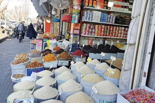 دولت چگونه می&zwnj;تواند مانع جهش قیمت کالای اساسی در ۱۴۰۴ شود؟