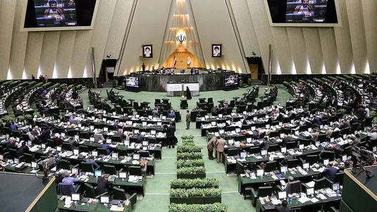 نفتی&zwnj;ها برای توضیح قاچاق ۳۰ میلیون لیتر فرآورده به مجلس می&zwnj;روند