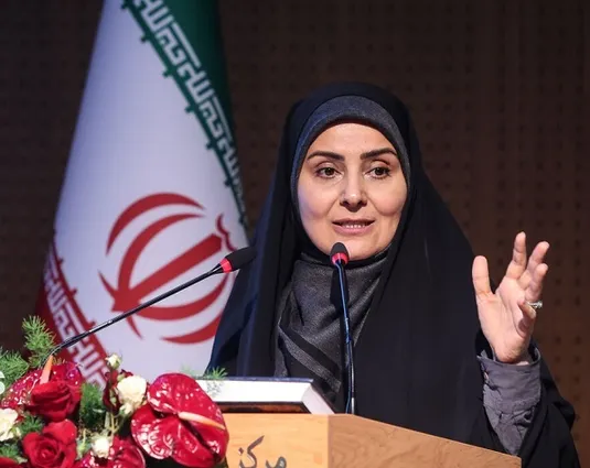 صادق: با عملکرد درخشان و اثرگذار زمینه را برای حضور سایر بانوان در عرصه قدرت فراهم کنیم
