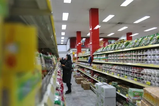 روند خدمت رسانی در فروشگاه&zwnj;های زنجیره&zwnj;ای بدون وقفه ادامه دارد/عرضه کالا&zwnj;ها با تخفیف کماکان در حال انجام است