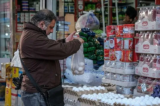 تخم&zwnj;مرغ زیر فشار گرانی نهاده&zwnj;؛ قیمت در چهار ماه جهش ۱۴۴ درصدی کرد