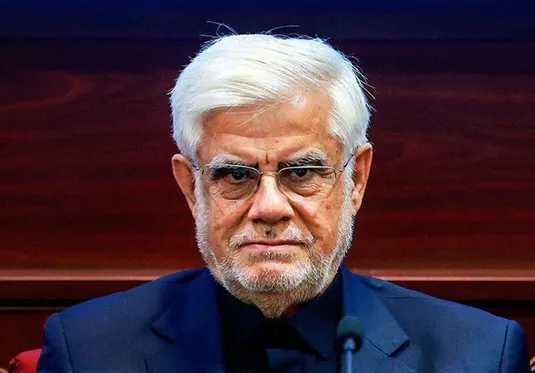 عارف: دولت ناگزیر به مداخله در بازار است