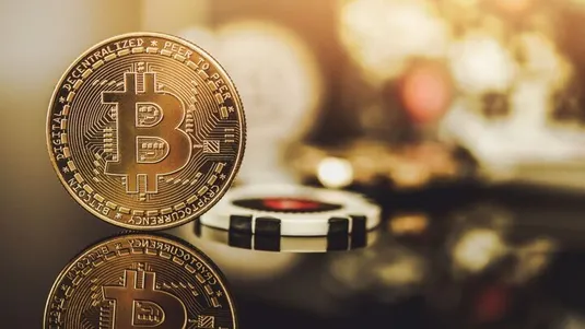 عقب&zwnj;گرد ۲ درصدی بیت کوین در بازار تمام قرمز امروز