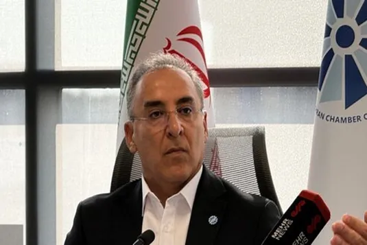 کامیون&zwnj;های ایرانی به&zwnj;دلیل استاندارد پایین اجازه خروج از مرز را ندارند