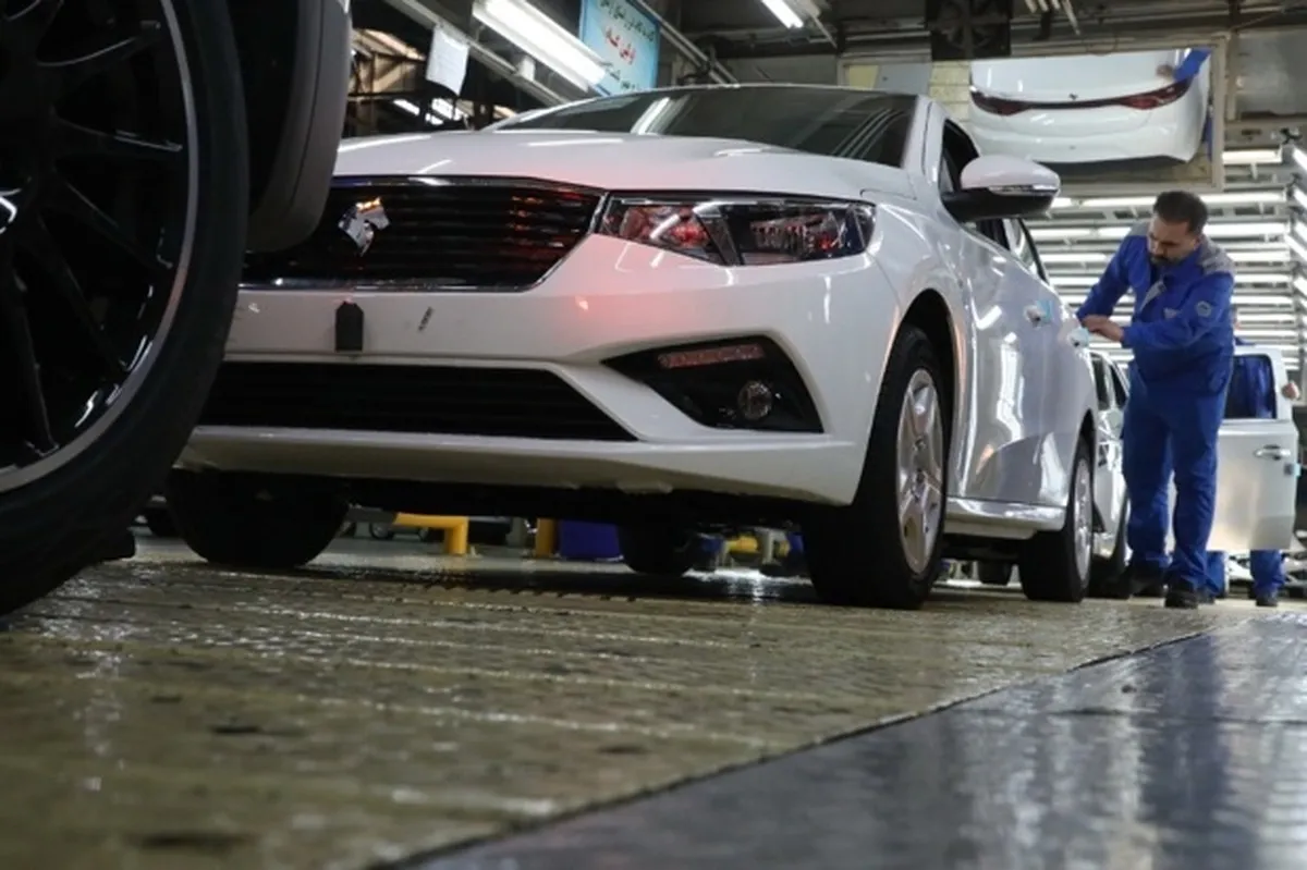 عبور ایران‌خودرو از مجموع تولید سال ۱۴۰۳ یک ماه زودتر از پایان سال