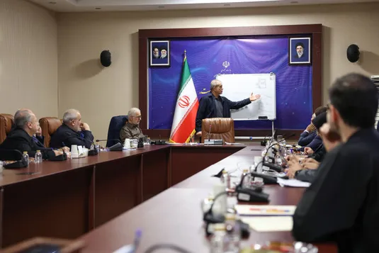 پزشکیان: اگر مردم را به صرفه&zwnj;جویی دعوت می&zwnj;کنیم، دولت باید پیشگام باشد