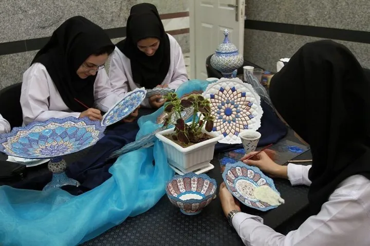 مافیای دستفروشی در شهرداری مانع تنظیم خرده‌فروشی؛ در راه‌اندازی مشاغل خانگی مشتری مهم است نه وام